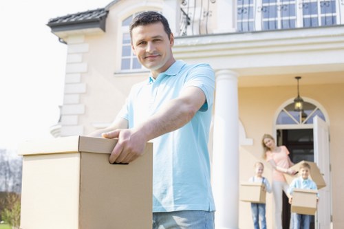Moving boxes and apartment relocation in Millbank