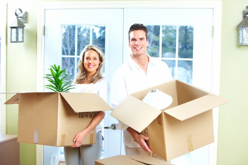 A smooth moving day during house removals in Millbank